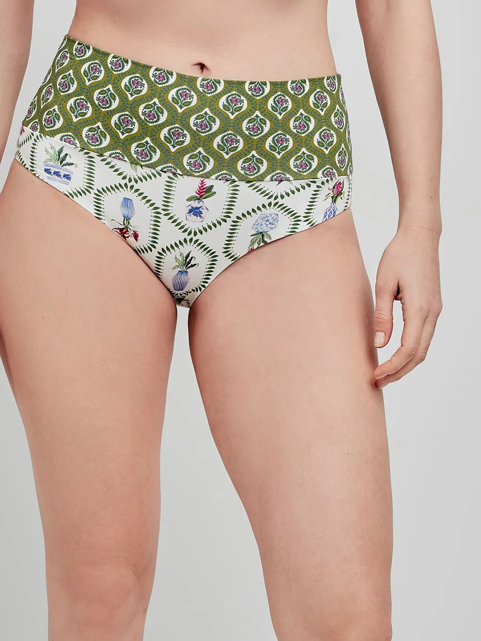 Braguita bikini multiposición con combinación de estampados
