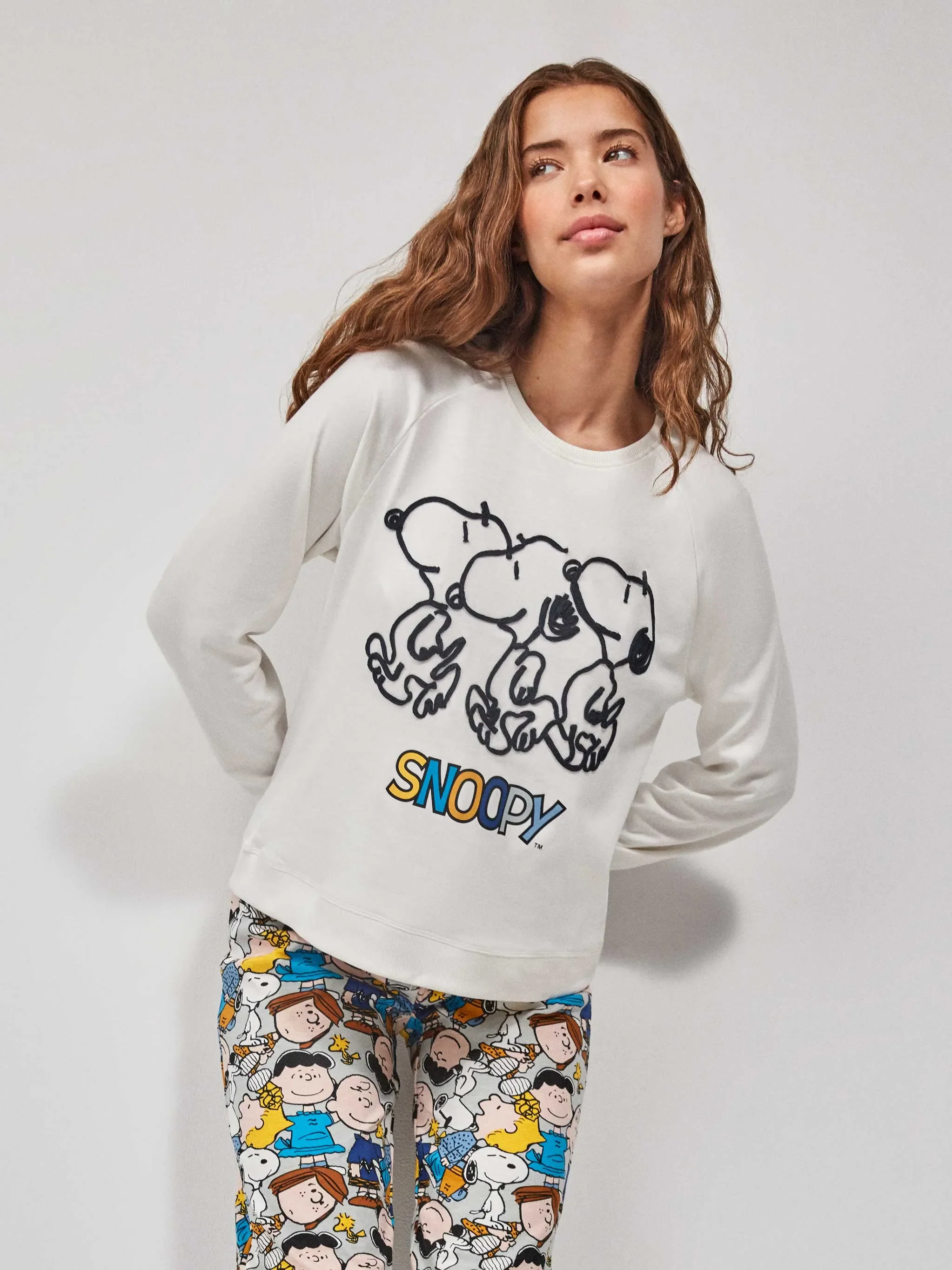 Pijama largo Snoopy con pantalón ajustable, de punto