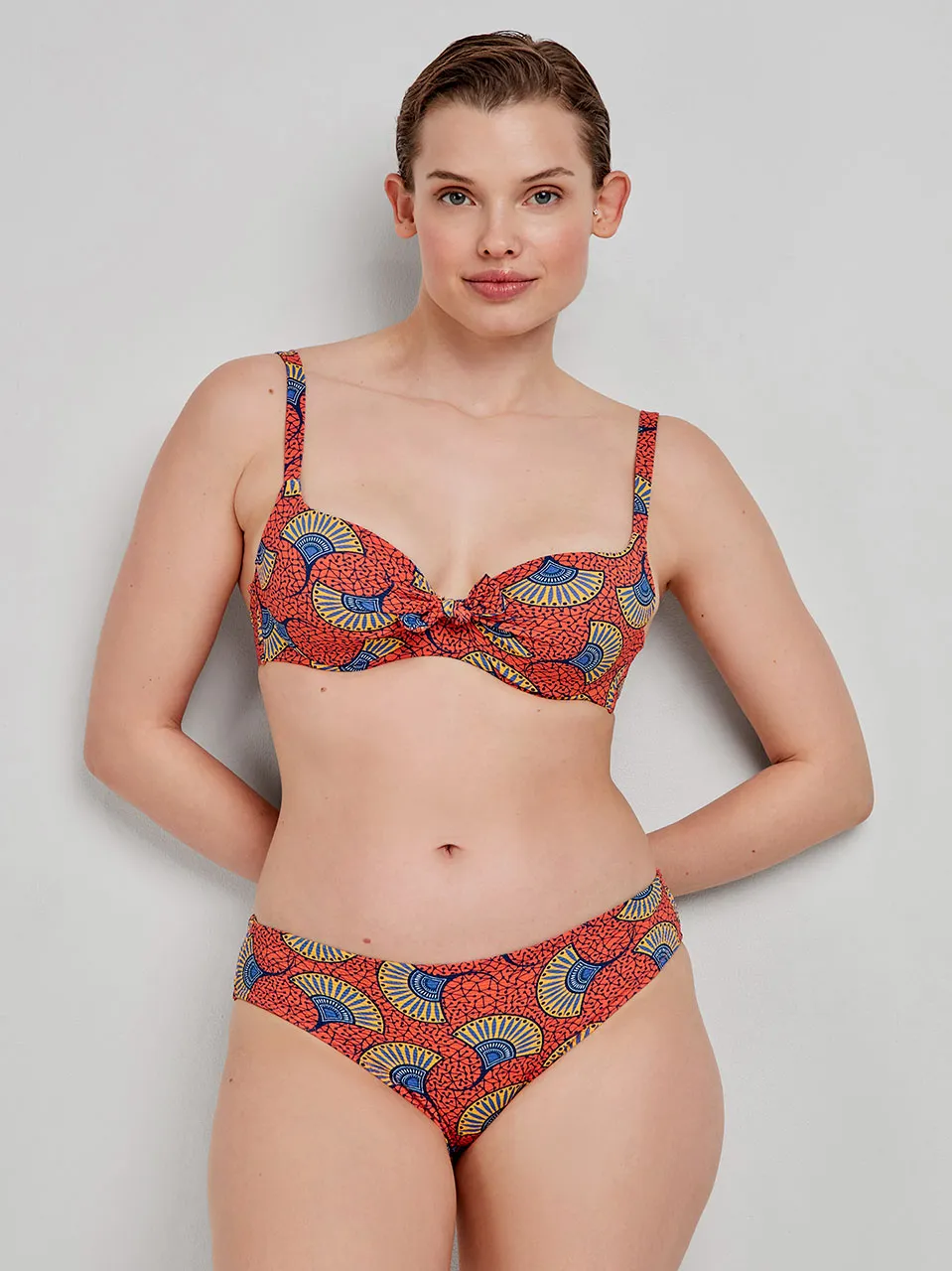 Top bikini capacidad con aro, foam, lazo y estampado tribal - Image 3