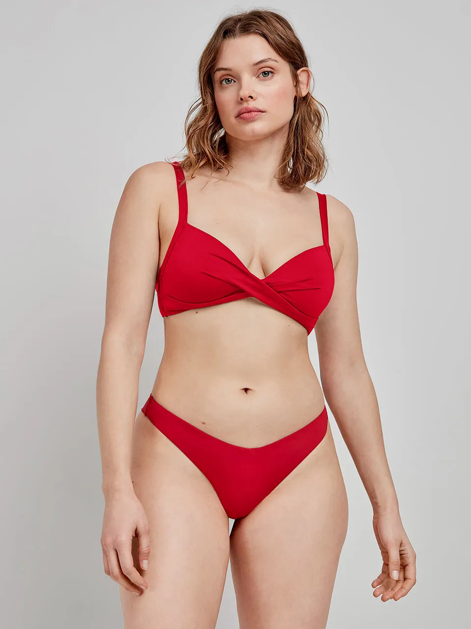 Top bikini capacidad sin aro, con foam y cruce de tejido en escote - Image 3