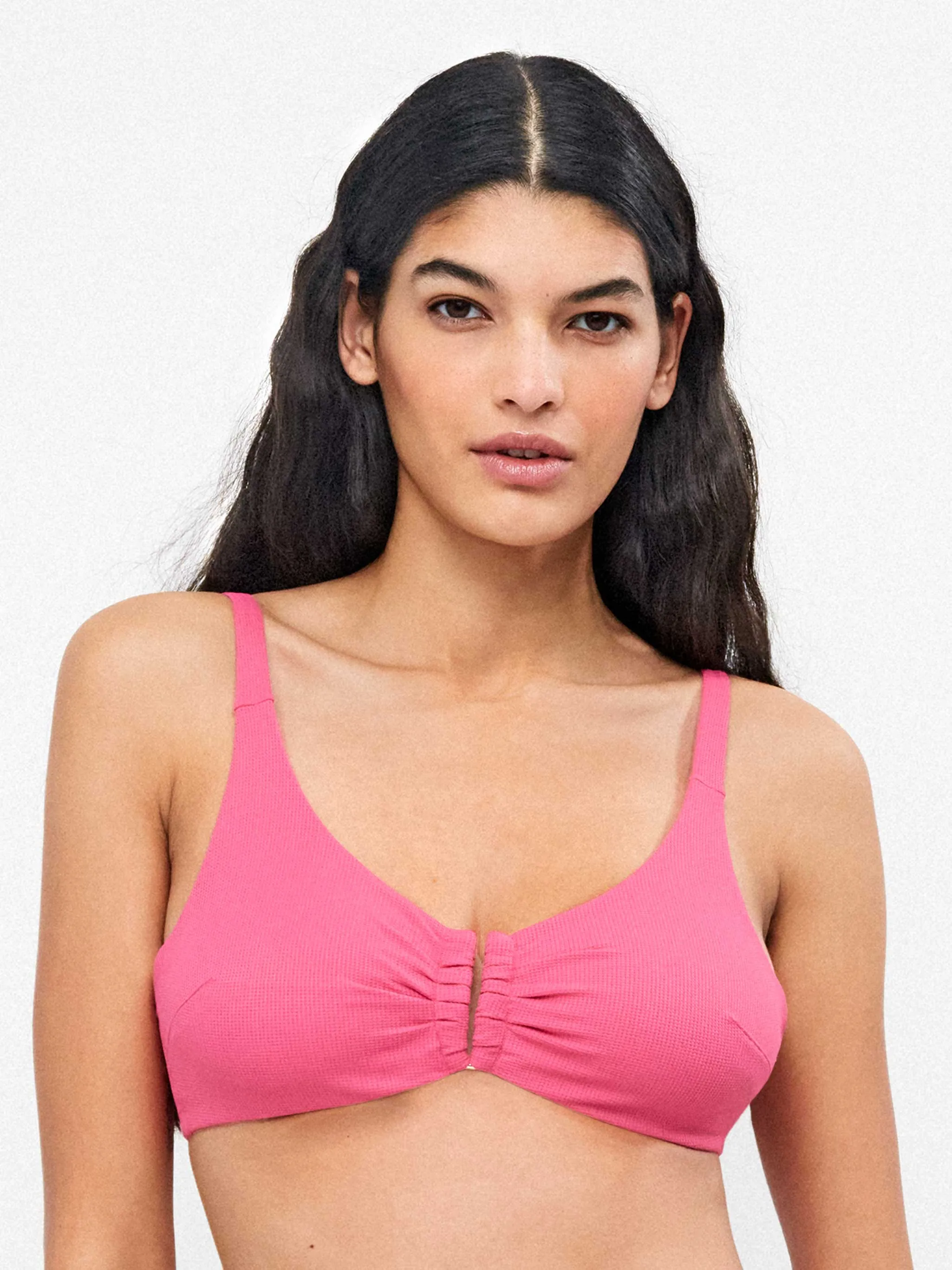Top bikini capacidad con aro y foam tejido piqué copas C a E